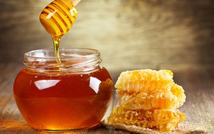 Dùng mật ong làm thuốc chữa đau dạ dày