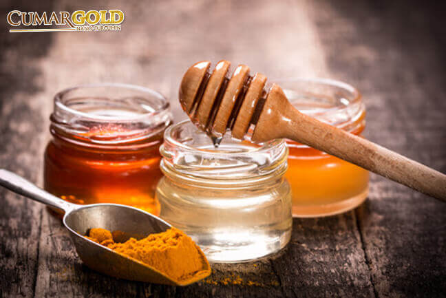 Mật ong và tinh bột nghệ giảm cơn đau dạ dày co thắt từng cơn