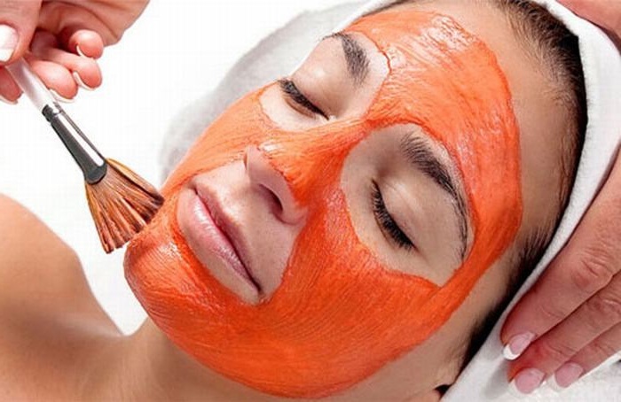 Đắp mặt nạ là cách thức làm đẹp da mặt sau sinh đơn giản