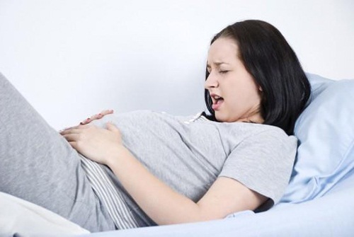 đau dạ dày khi mang thai phải làm sao