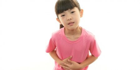 Vì sao phải lưu ý khi dùng thuốc theo phác đồ điều trị viêm loét dạ dày ở trẻ em?
