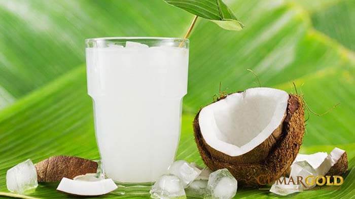 Đau dạ dày uống nước dừa được không?