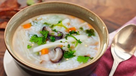 Trào ngược dạ dày nên ăn gì? kiêng gì? Lời khuyên của chuyên gia