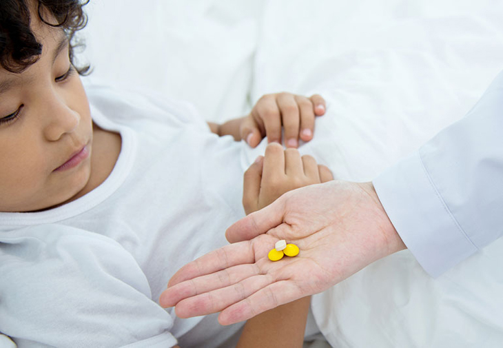 Thuốc tây giúp giảm nhanh triệu chứng viêm đại tràng ở trẻ