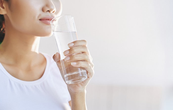 Uống đủ nước vừa kích thích sữa về vừa tốt cho sức khỏe