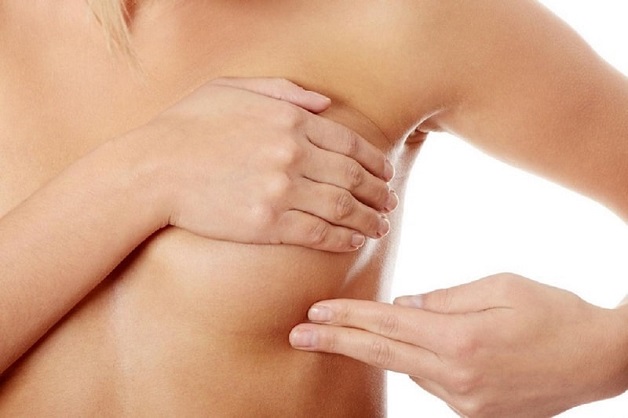 Cục cứng xuất hiện ở bầu ngực là biểu hiện của tắc tia sữa